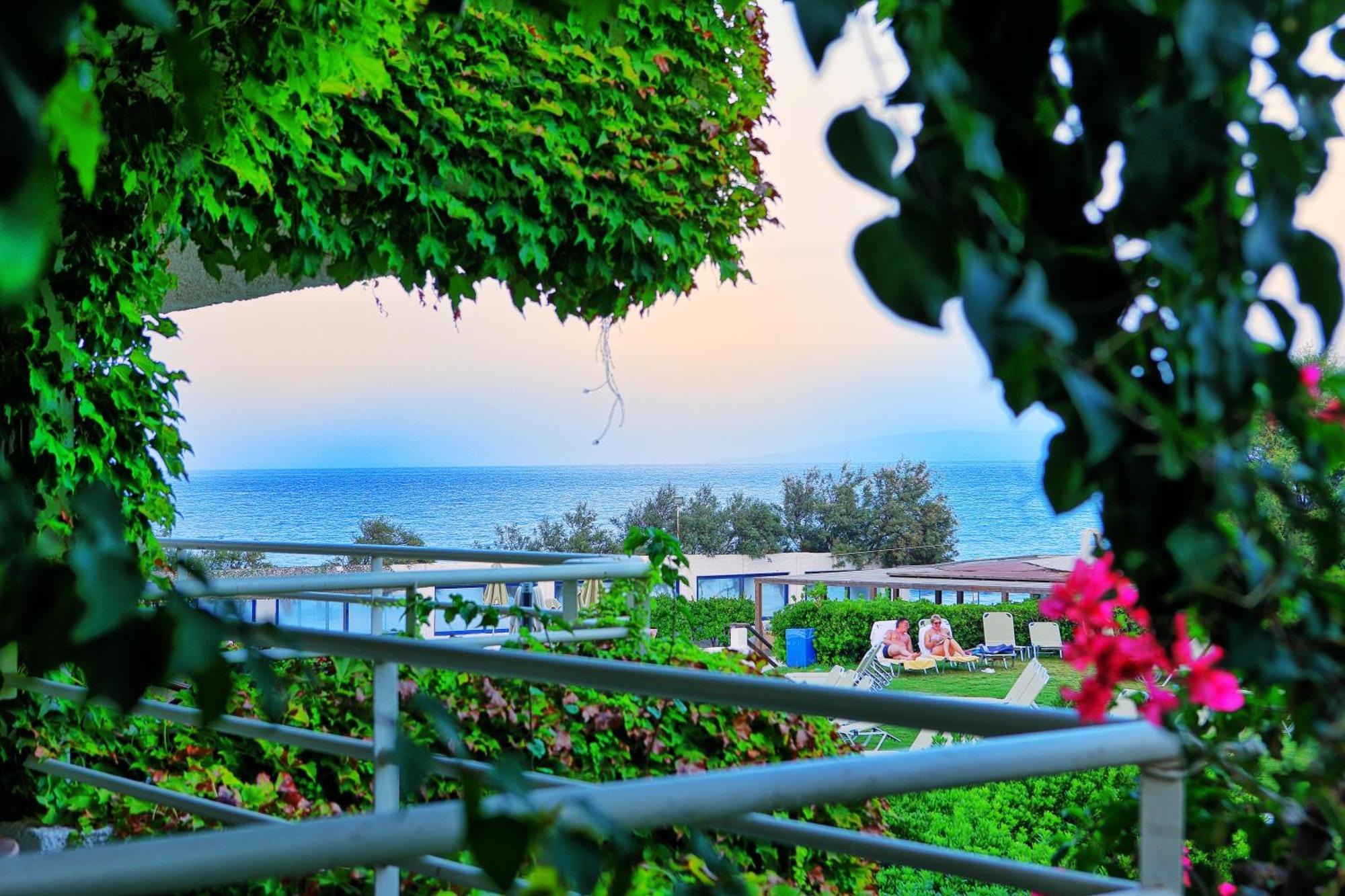 Bungalow Side Sea View